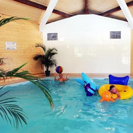 Avec Piscine à 300m De La