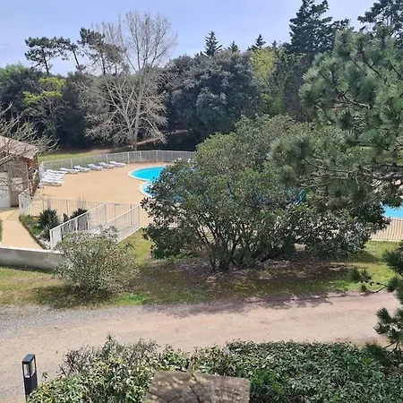 Appartement Avec Piscine à 300m De La